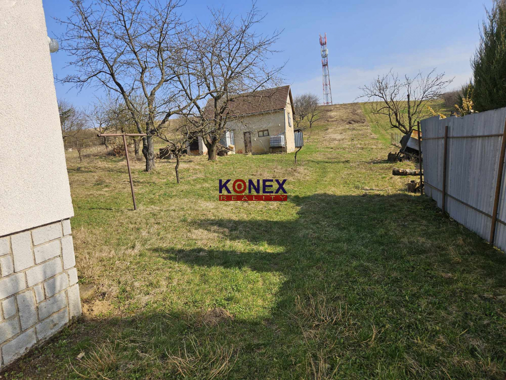 Poschodový dom s krásnym pozemkom (48 a) vo Vranove nad Topľou foto